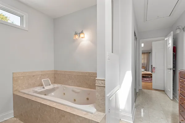 $794,000 | N632 North Gables Boulevard, Wheaton, IL 60187