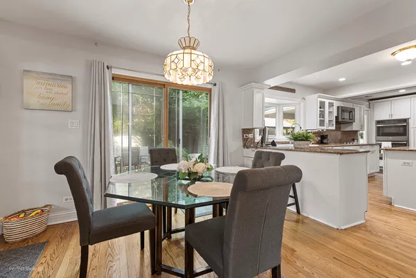 $794,000 | N632 North Gables Boulevard, Wheaton, IL 60187