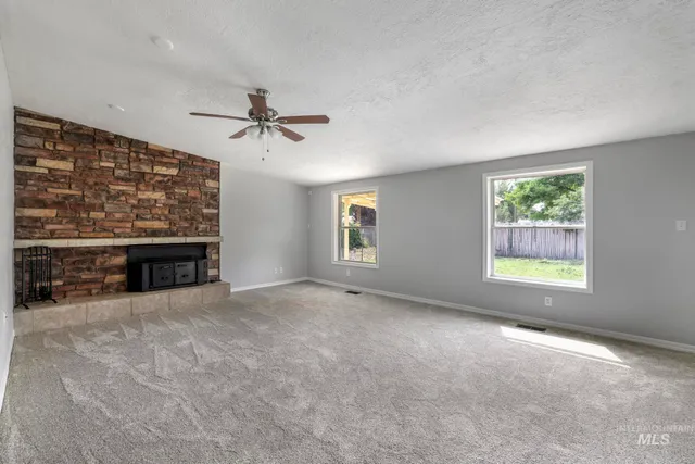 $322,000 | 1060 North 9th East, Mountain Home, ID 83647