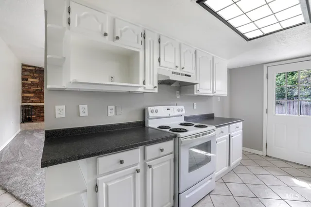 $322,000 | 1060 North 9th East, Mountain Home, ID 83647