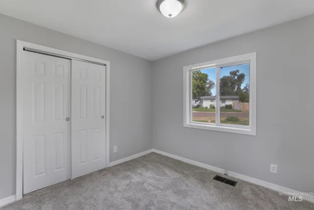 $322,000 | 1060 North 9th East, Mountain Home, ID 83647