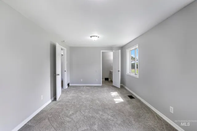 $322,000 | 1060 North 9th East, Mountain Home, ID 83647