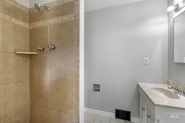 $322,000 | 1060 North 9th East, Mountain Home, ID 83647