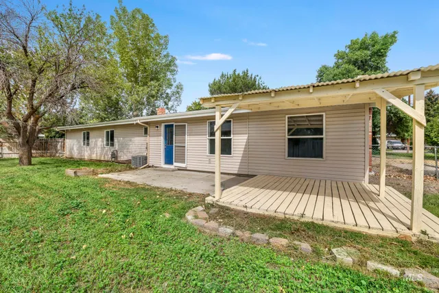 $322,000 | 1060 North 9th East, Mountain Home, ID 83647