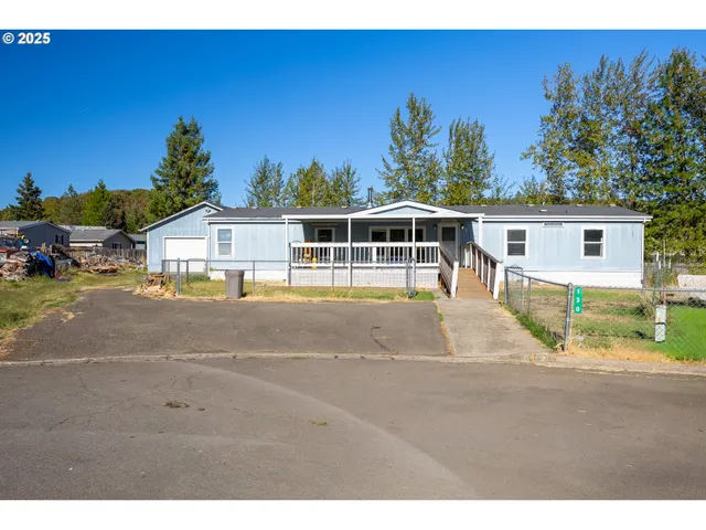 $300,000 | 130 Walter Court, Roseburg, OR 97471