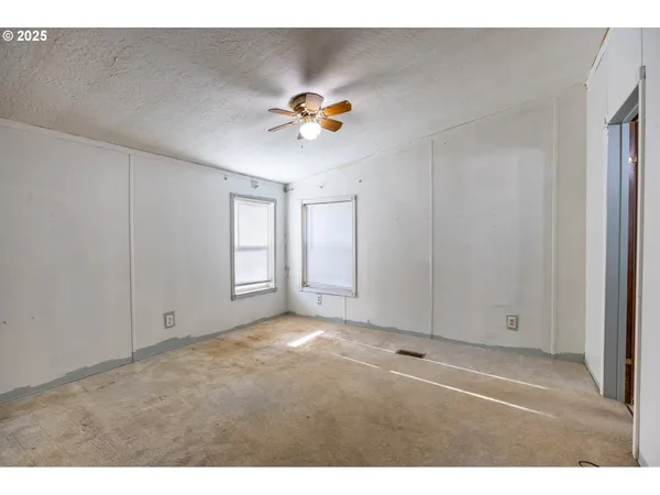 $290,000 | 130 Walter Court, Roseburg, OR 97471