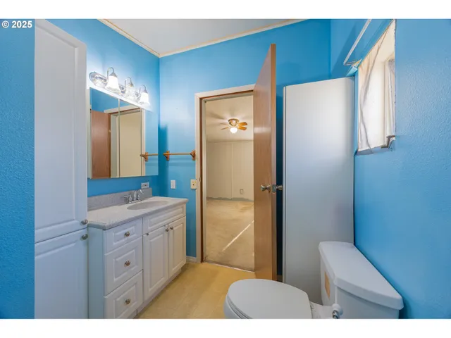 $300,000 | 130 Walter Court, Roseburg, OR 97471