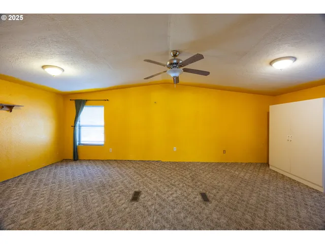 $300,000 | 130 Walter Court, Roseburg, OR 97471