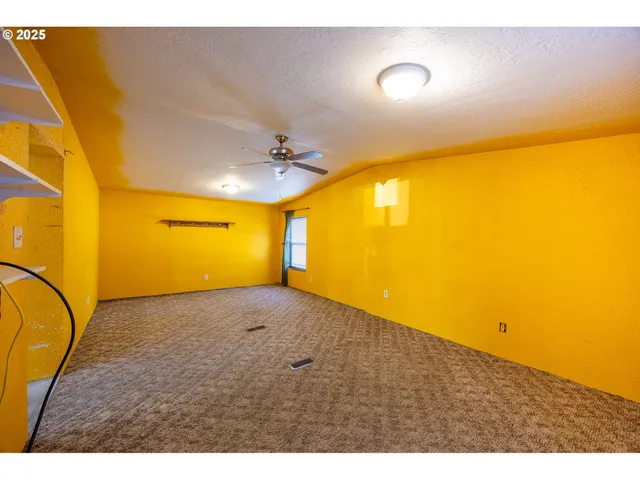 $300,000 | 130 Walter Court, Roseburg, OR 97471