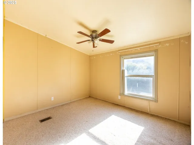 $300,000 | 130 Walter Court, Roseburg, OR 97471