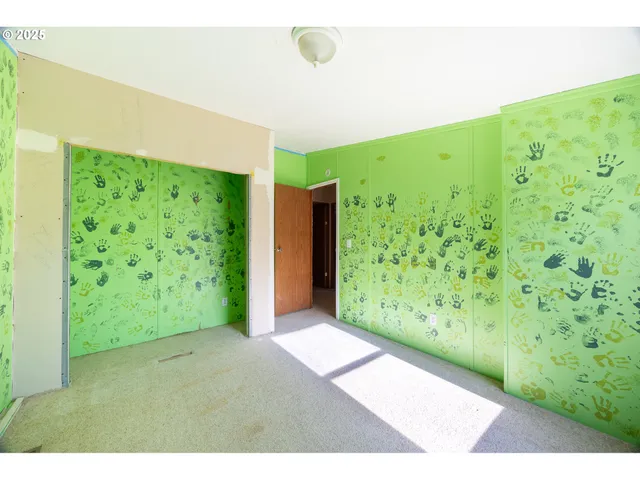 $300,000 | 130 Walter Court, Roseburg, OR 97471