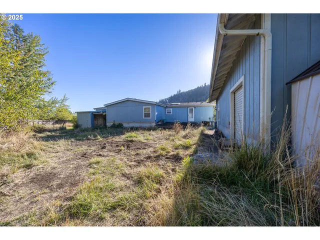 $300,000 | 130 Walter Court, Roseburg, OR 97471