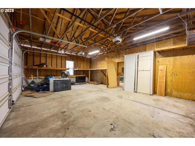 $300,000 | 130 Walter Court, Roseburg, OR 97471