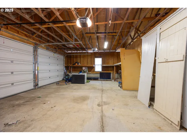 $300,000 | 130 Walter Court, Roseburg, OR 97471