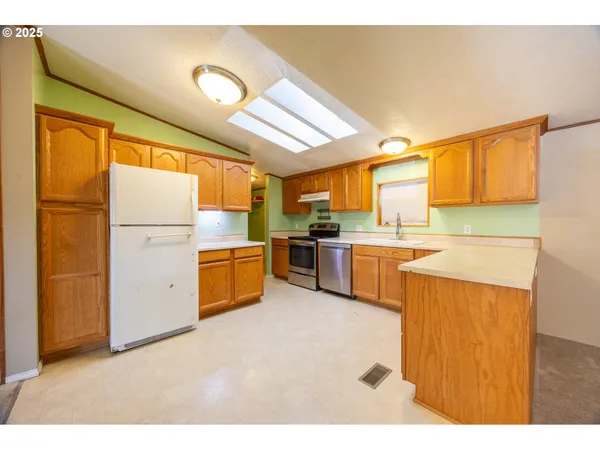 $290,000 | 130 Walter Court, Roseburg, OR 97471