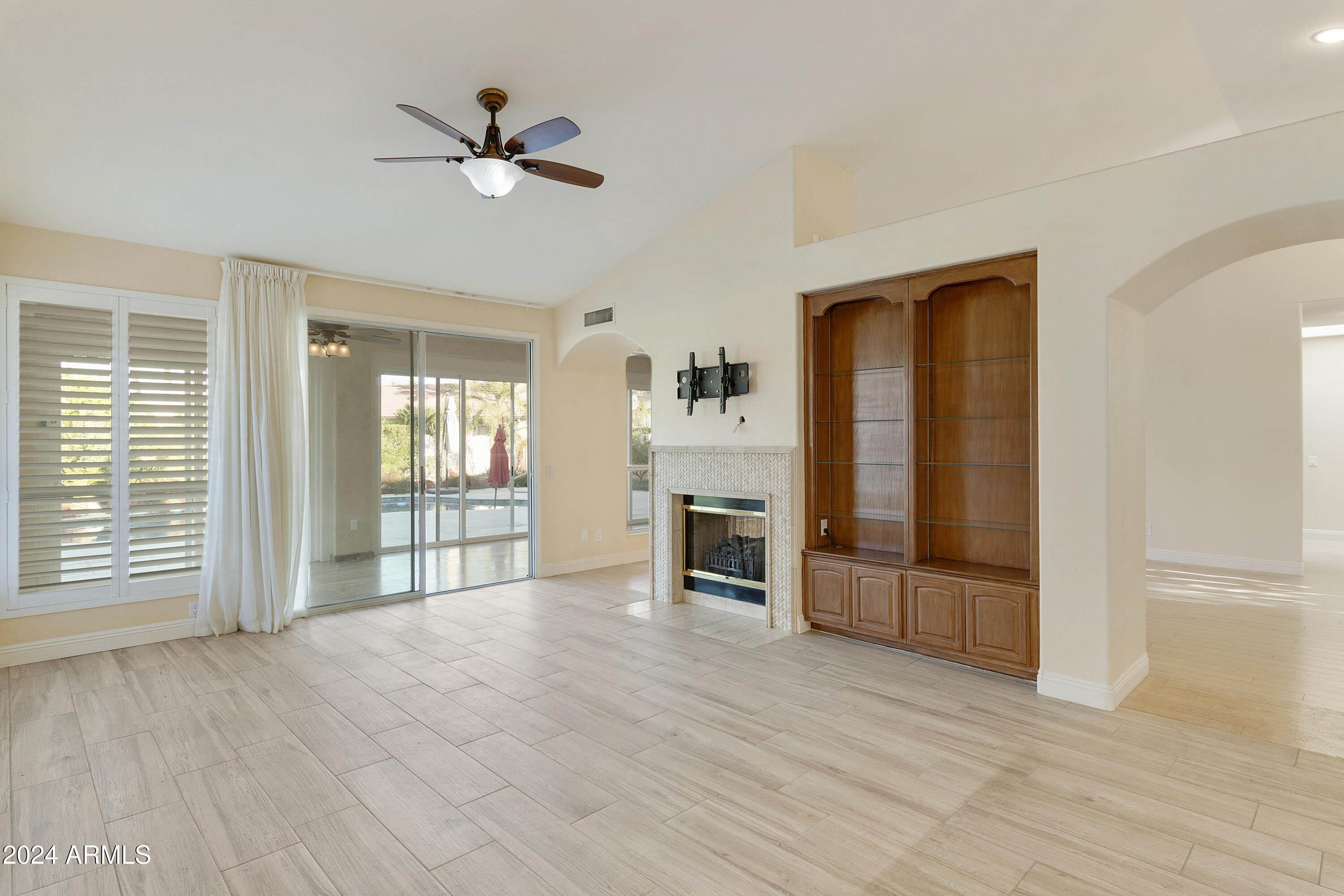 25418 East Spring Creek Road Chandler, AZ 85248 - Photo 13 of 52 Family Room