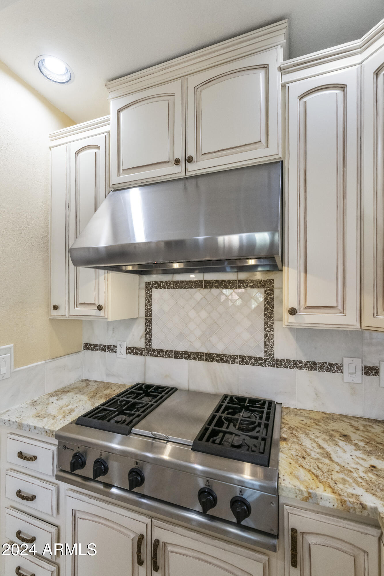 25418 East Spring Creek Road Chandler, AZ 85248 - Photo 19 of 52 Kitchen