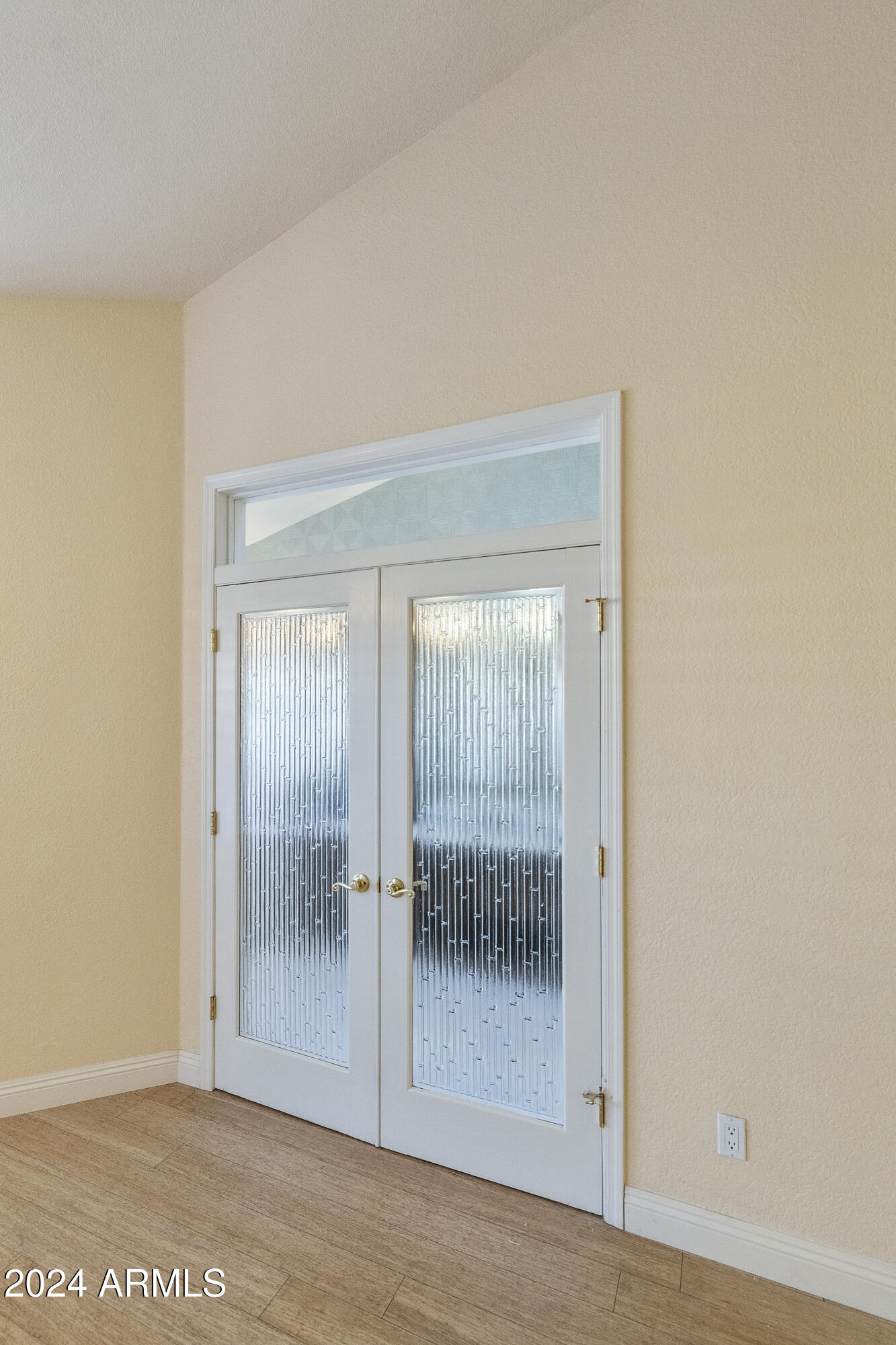 25418 East Spring Creek Road Chandler, AZ 85248 - Photo 28 of 52 Primary Suite to Bathroom Suite