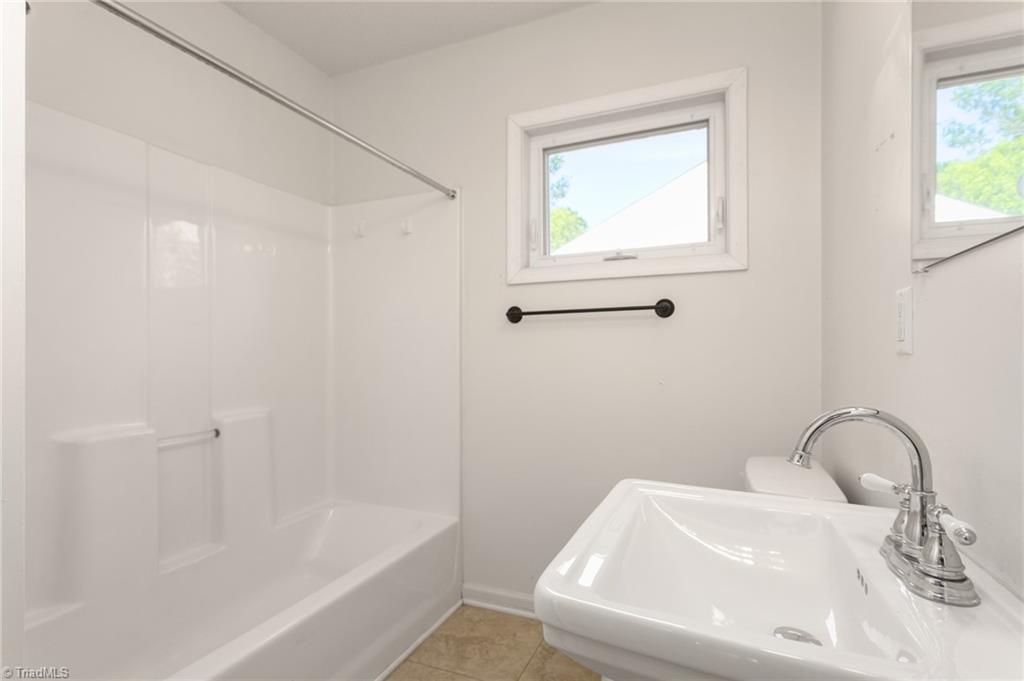 810 Arthur Avenue High Point, NC 27263 - Photo 24 of 36