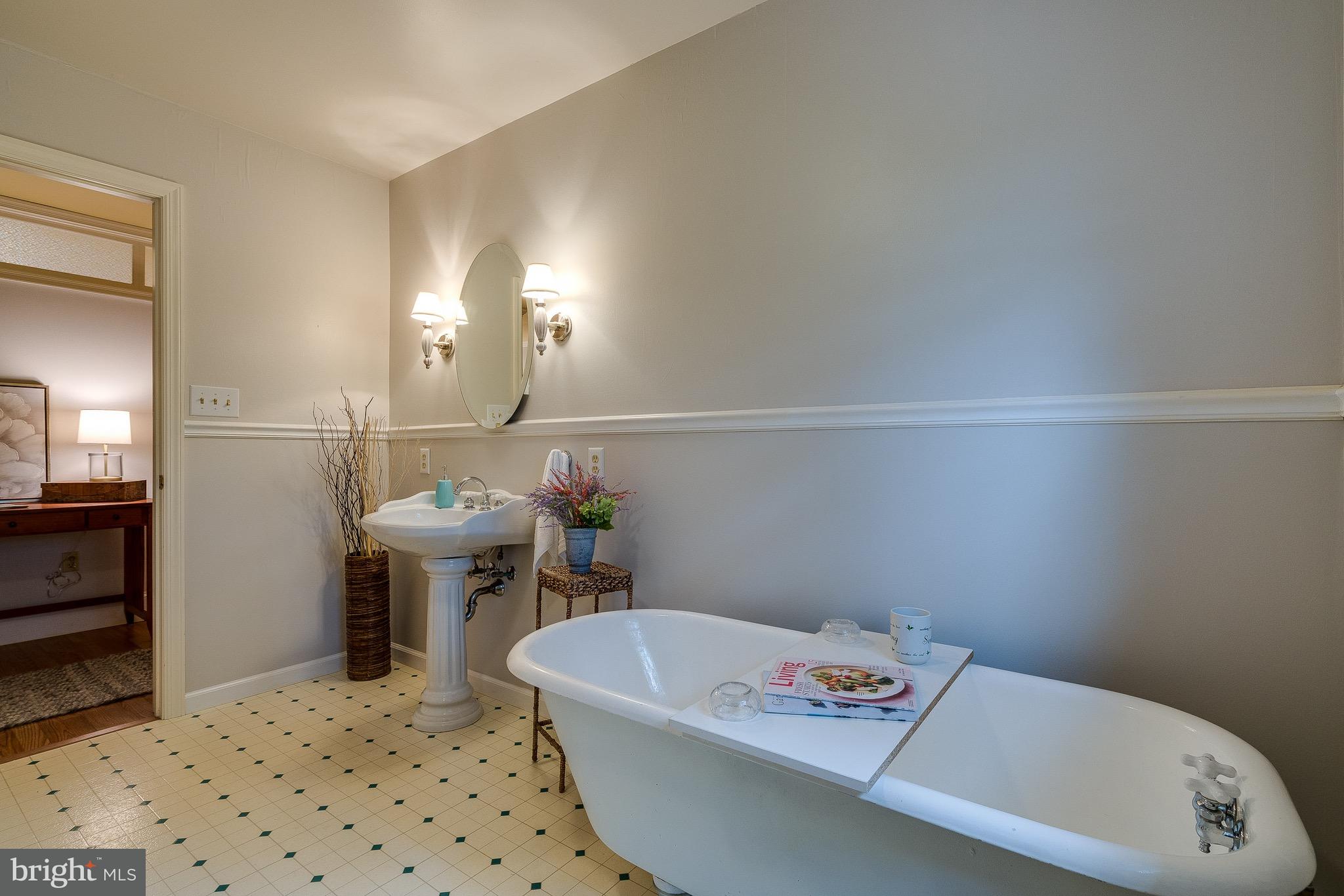 120 Chelsea Loop Lancaster, PA 17602 - Photo 18 of 33 Master Bathroom