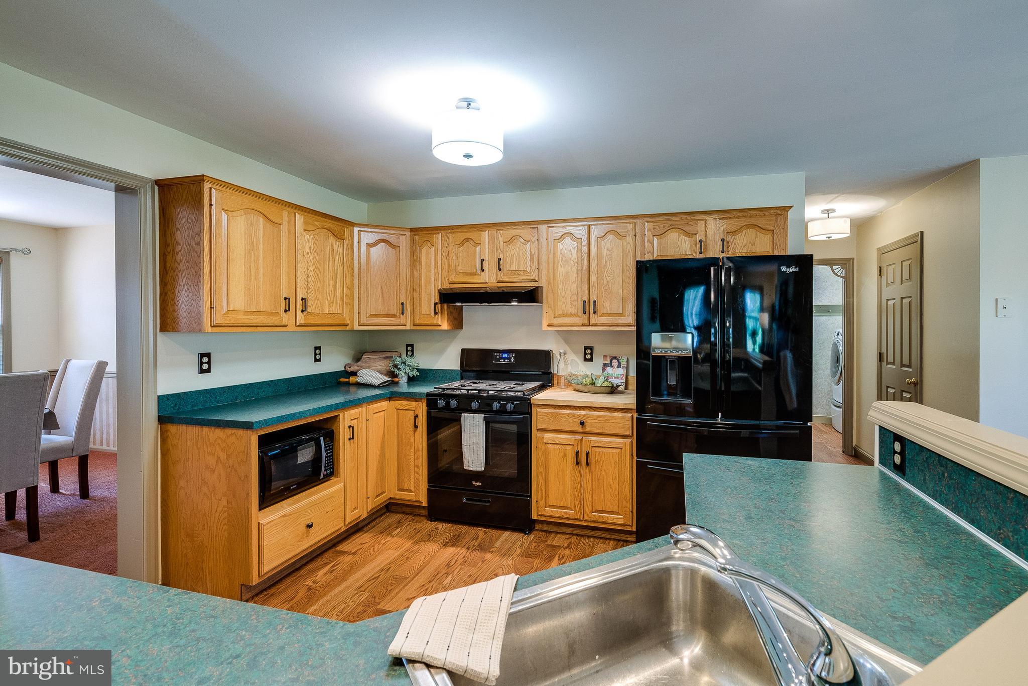 120 Chelsea Loop Lancaster, PA 17602 - Photo 9 of 33 Kitchen