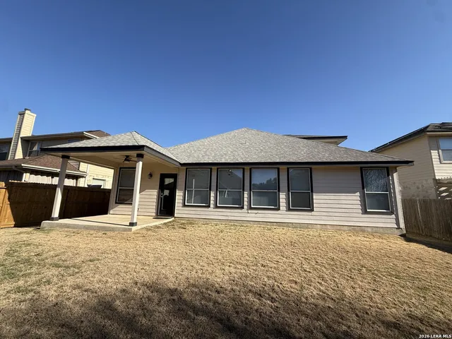 $2,400 | 8322 Bordeaux Bay, San Antonio, TX 78255