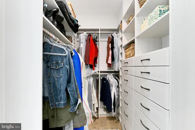 $3,850 | 635 Slaters Lane, Unit G01, Alexandria, VA 22314