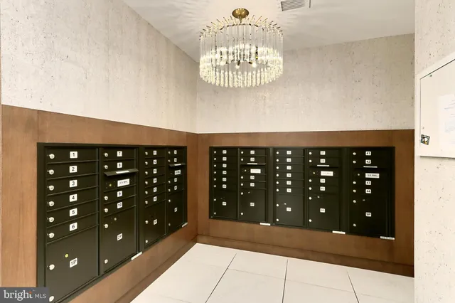 $3,850 | 635 Slaters Lane, Unit G01, Alexandria, VA 22314