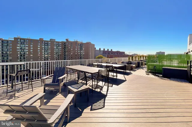 $3,850 | 635 Slaters Lane, Unit G01, Alexandria, VA 22314