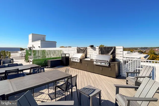 $3,850 | 635 Slaters Lane, Unit G01, Alexandria, VA 22314