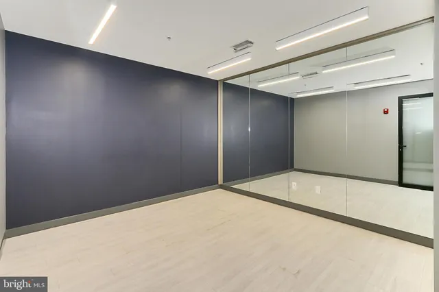 $3,850 | 635 Slaters Lane, Unit G01, Alexandria, VA 22314