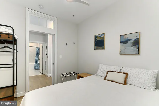 $3,850 | 635 Slaters Lane, Unit G01, Alexandria, VA 22314