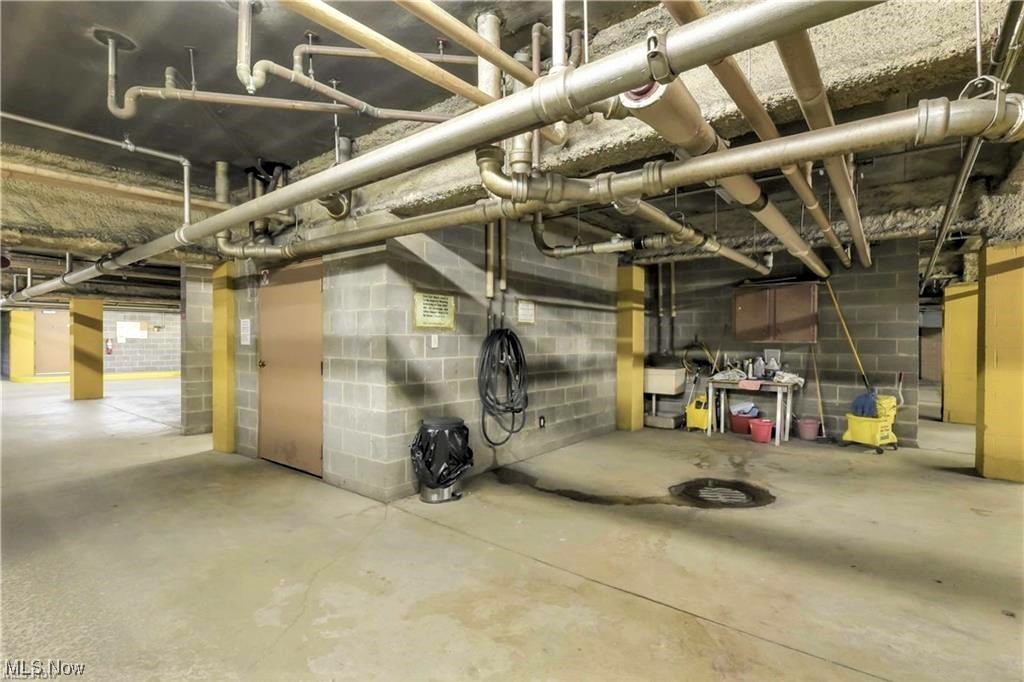 22555 Center Ridge Road, Unit 203 Rocky River, OH 44116 - Photo 25 of 25 Garage Car Wash Station