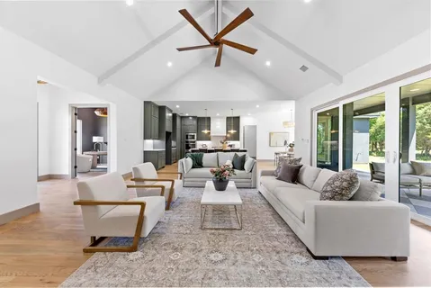 $800,000 | 301 Whispering Way, Red Oak, TX 75154