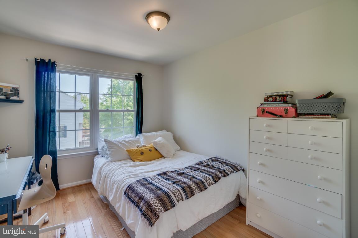 13100 Kidwell Field Road Herndon, VA 20171 - Photo 30 of 46 Bedroom #2