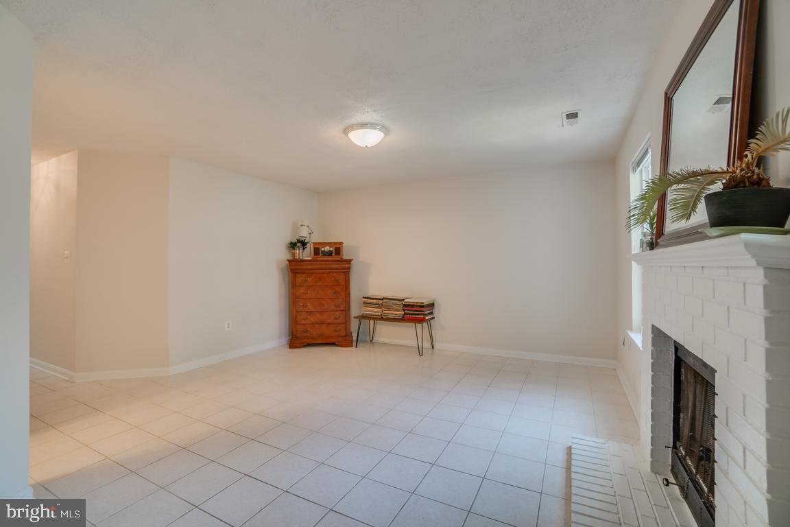 13100 Kidwell Field Road Herndon, VA 20171 - Photo 38 of 46