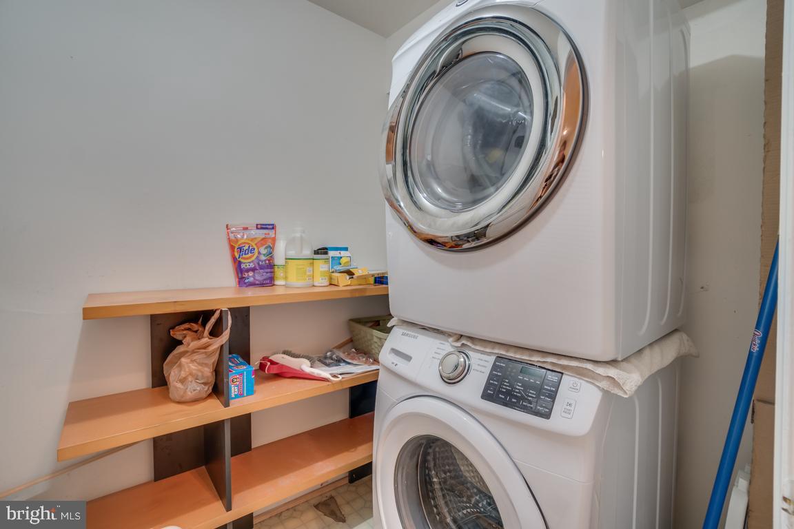 13100 Kidwell Field Road Herndon, VA 20171 - Photo 41 of 46 Stacked washer and dryer