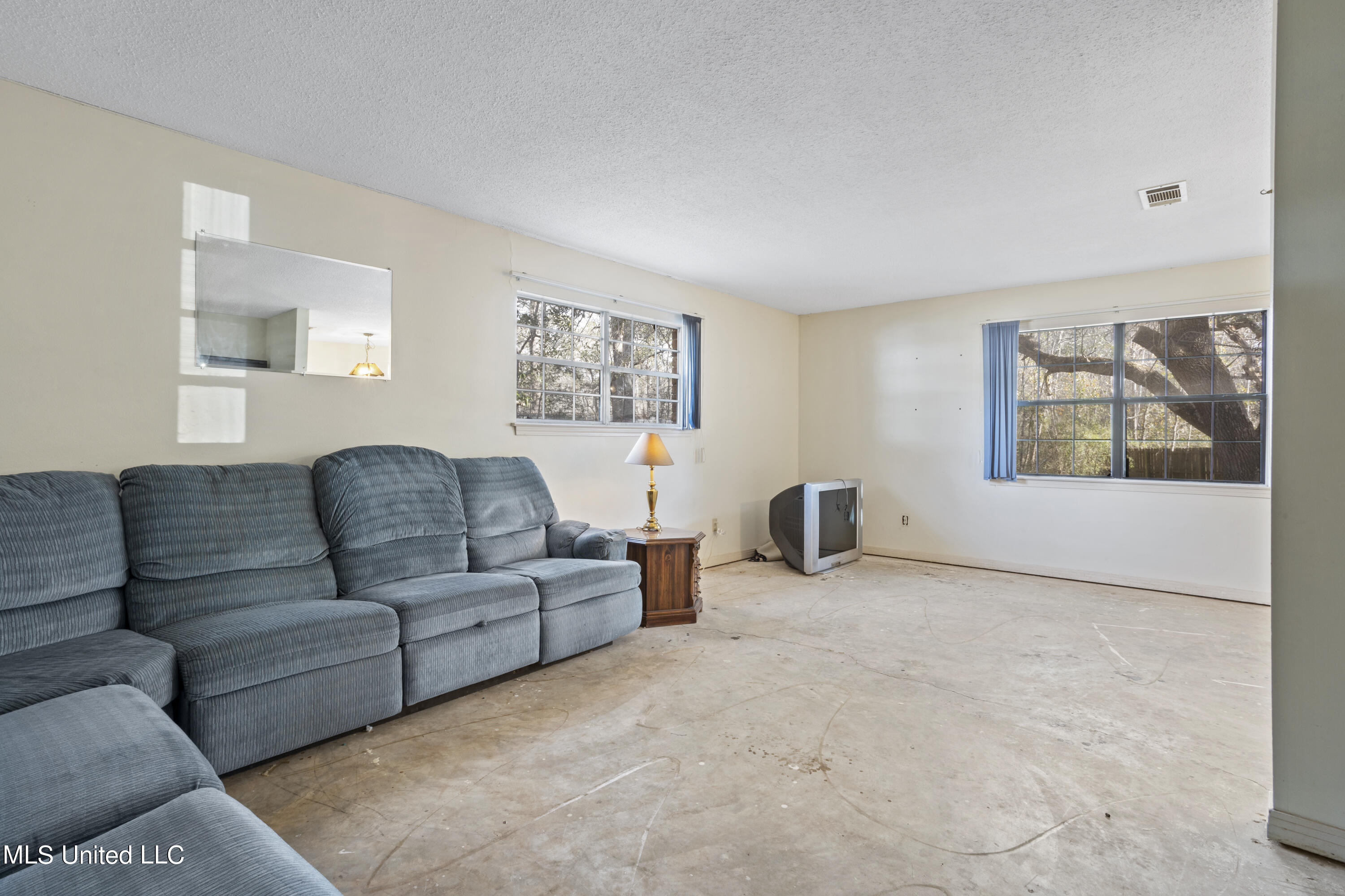 2708 Rolling Meadows Road Gautier, MS 39553 - Photo 4 of 26 004