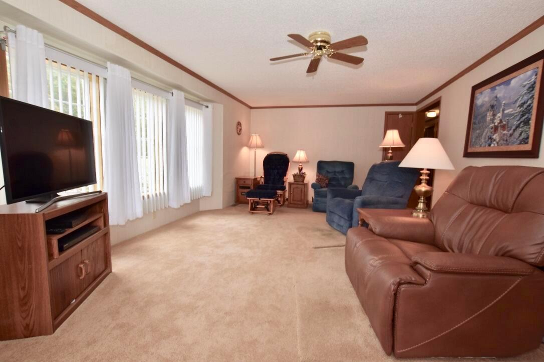 3200 Smeltzer Road, Unit 100 Marion, OH 43302 - Photo 7 of 29 Living Room