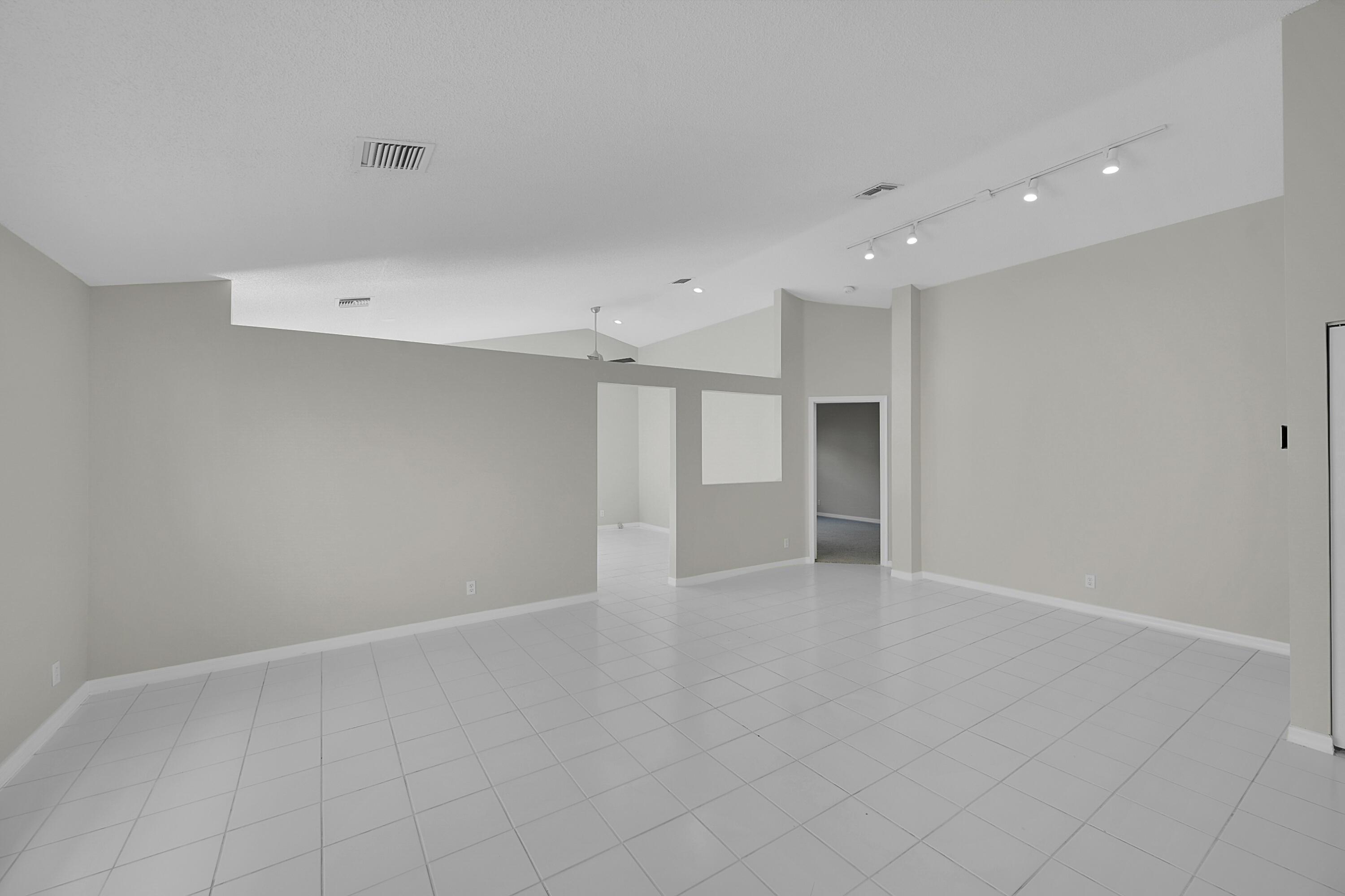 10216 Breezeway Place Boca Raton, FL 33428 - Photo 13 of 44 IMG_1829