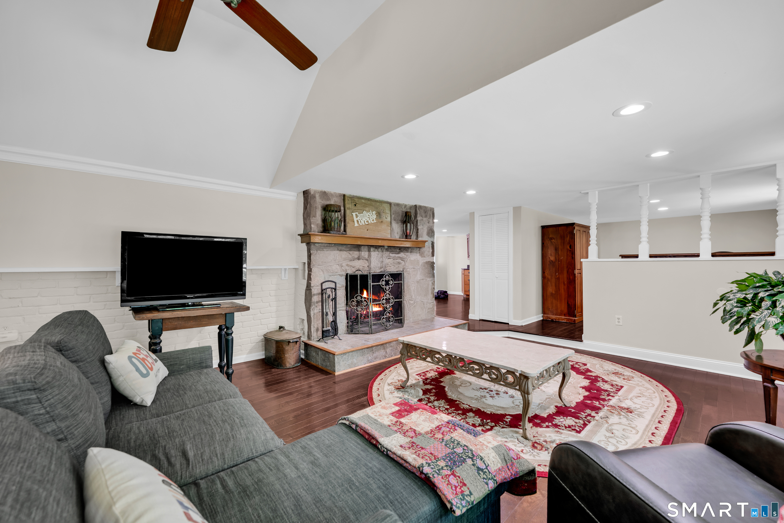 168 Miller Road Bethany, CT 06524 - Photo 3 of 17