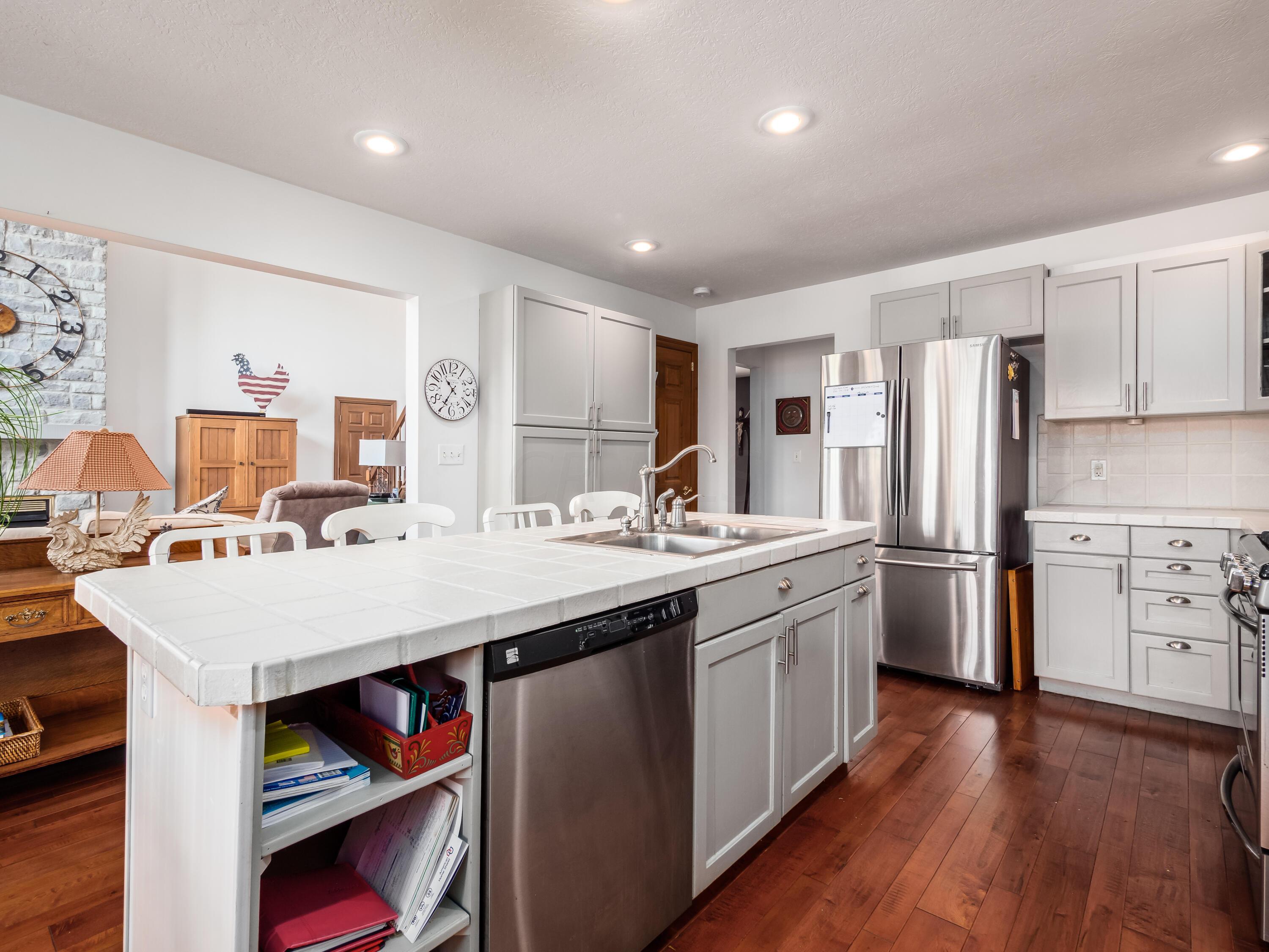 3216 Kelly McMaster Road Delaware, OH 43015 - Photo 16 of 51 Kitchen