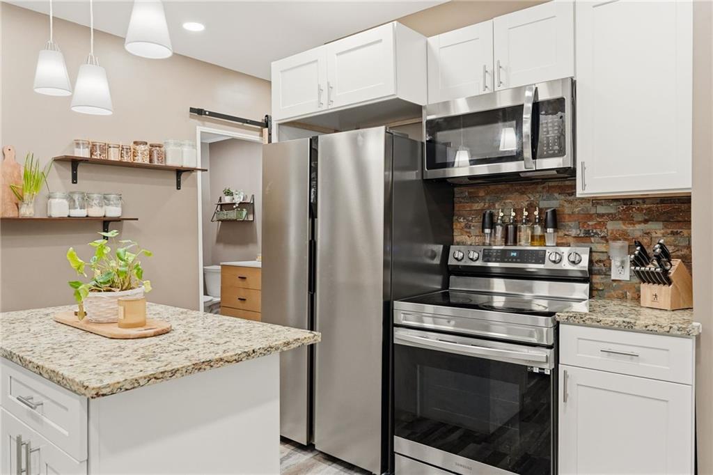 1629 Streets Run Road Pittsburgh, PA 15227 - Photo 13 of 35