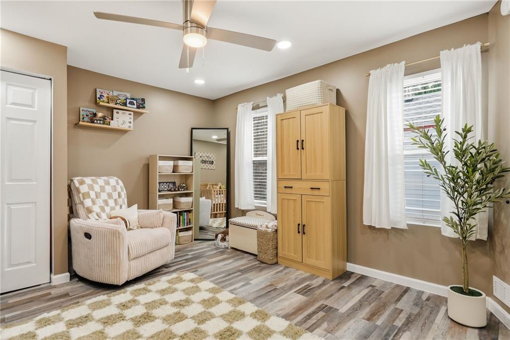 1629 Streets Run Road Pittsburgh, PA 15227 - Photo 23 of 35