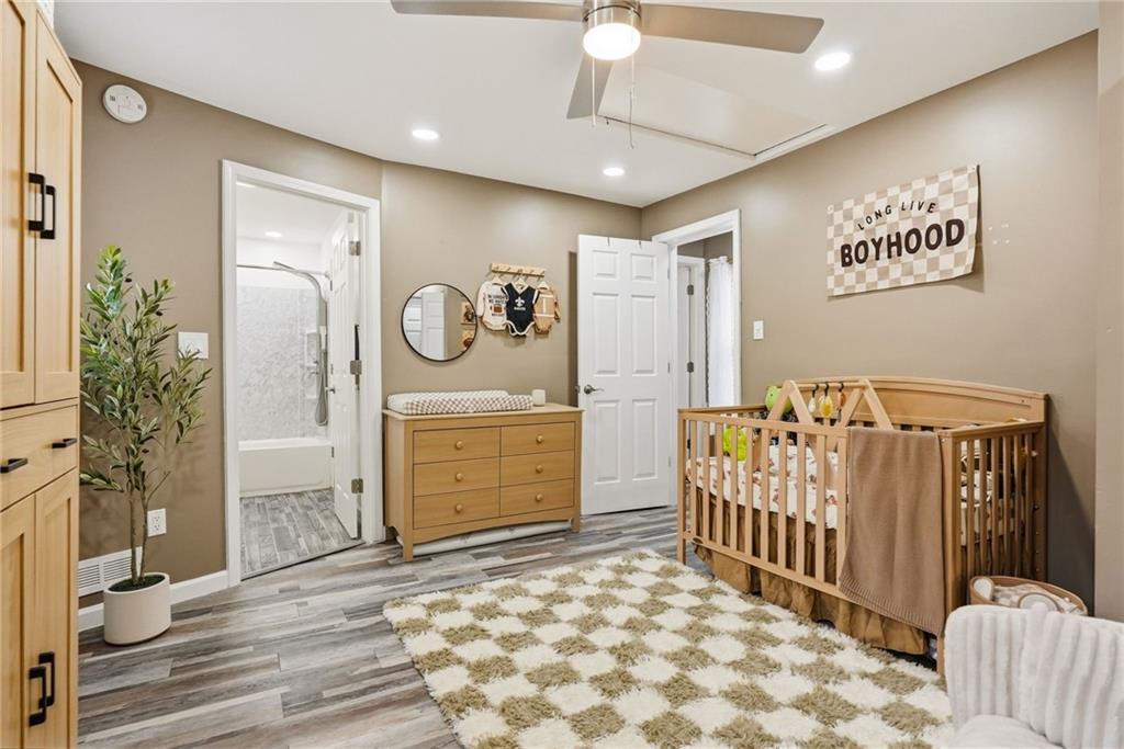 1629 Streets Run Road Pittsburgh, PA 15227 - Photo 24 of 35