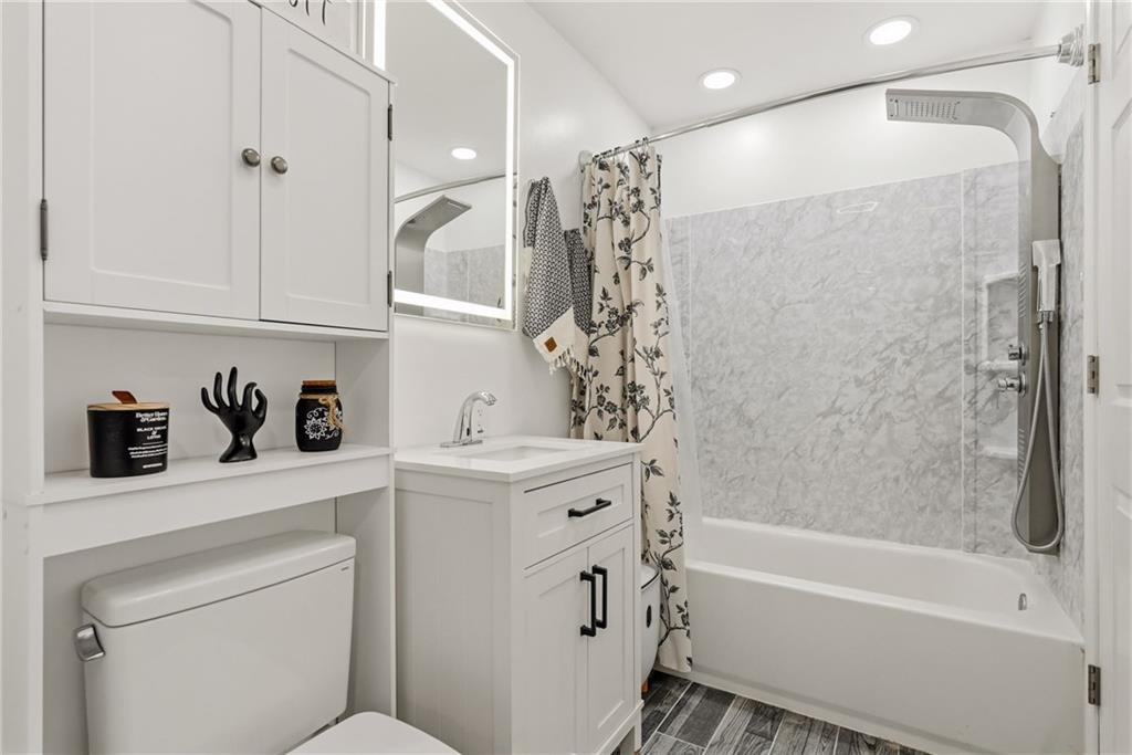 1629 Streets Run Road Pittsburgh, PA 15227 - Photo 25 of 35