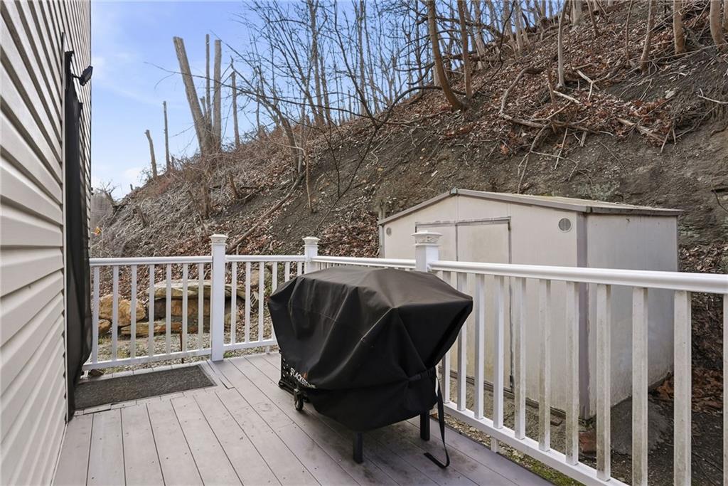 1629 Streets Run Road Pittsburgh, PA 15227 - Photo 32 of 35