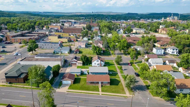 $180,000 | 115 East 25th Street, Hibbing, MN 55746