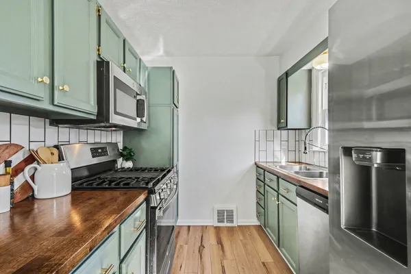 $289,900 | 700 Ardmore Street Southeast, Grand Rapids, MI 49507