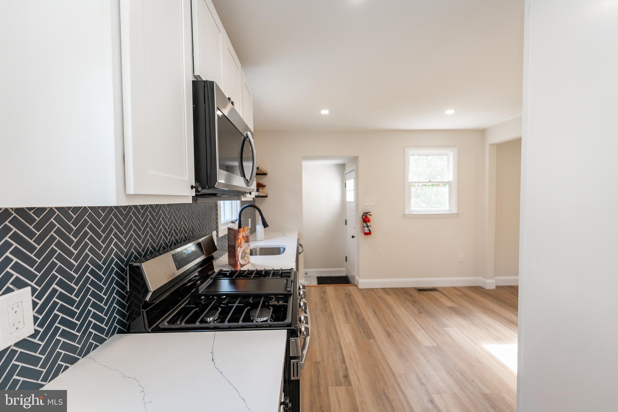 325 Chews Landing Road Lindenwold, NJ 08021 - Photo 14 of 29